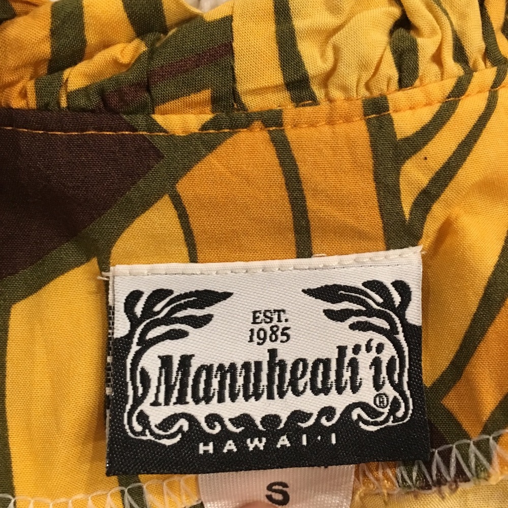 Manuhealii aloha top